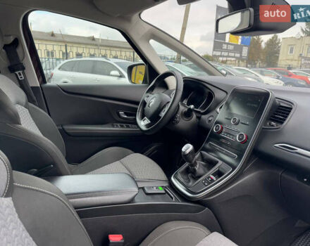 Красный Рено Сценик, объемом двигателя 1.33 л и пробегом 41 тыс. км за 16300 $, фото 33 на Automoto.ua