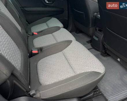 Красный Рено Сценик, объемом двигателя 1.33 л и пробегом 41 тыс. км за 16300 $, фото 42 на Automoto.ua