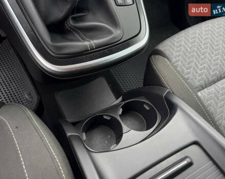 Красный Рено Сценик, объемом двигателя 1.33 л и пробегом 41 тыс. км за 16300 $, фото 65 на Automoto.ua