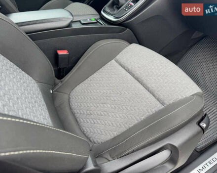 Красный Рено Сценик, объемом двигателя 1.33 л и пробегом 41 тыс. км за 16300 $, фото 34 на Automoto.ua