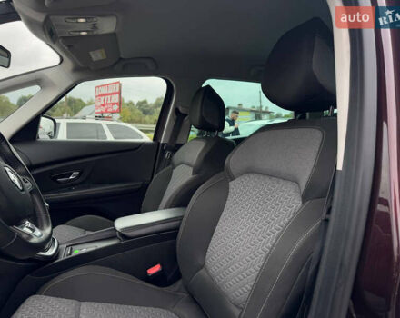 Красный Рено Сценик, объемом двигателя 1.33 л и пробегом 41 тыс. км за 16300 $, фото 53 на Automoto.ua