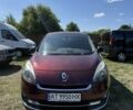 Червоний Рено Сценік, об'ємом двигуна 1.5 л та пробігом 250 тис. км за 7306 $, фото 1 на Automoto.ua