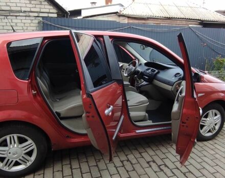 Красный Рено Сценик, объемом двигателя 1.6 л и пробегом 228 тыс. км за 4500 $, фото 17 на Automoto.ua