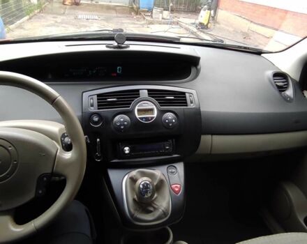 Красный Рено Сценик, объемом двигателя 1.6 л и пробегом 228 тыс. км за 4500 $, фото 19 на Automoto.ua