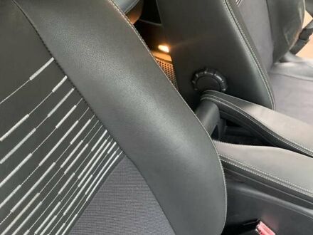 Красный Рено Сценик, объемом двигателя 1.6 л и пробегом 211 тыс. км за 4800 $, фото 1 на Automoto.ua