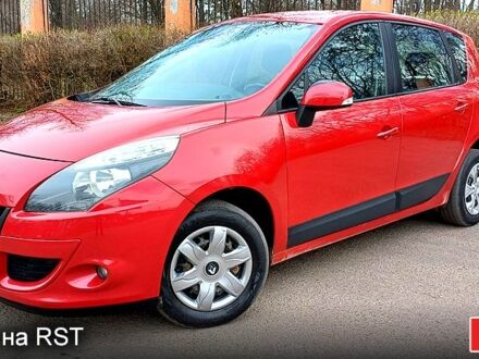 Рено Сценик 2009 в Кропивницком (Кировограде) на Automoto.ua Красный Рено Сценик, объемом двигателя 1.5 л и пробегом 219 тыс. км за 6800 $, фото 1 на Automoto.ua