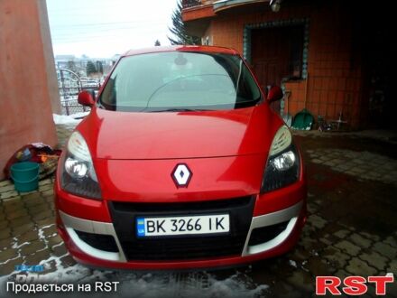 Рено Сценик 2010 в Ровно на Automoto.ua Красный Рено Сценик, объемом двигателя 1.5 л и пробегом 252 тыс. км за 6500 $, фото 1 на Automoto.ua