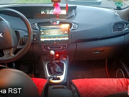 Червоний Рено Сценік, об'ємом двигуна 1.9 л та пробігом 264 тис. км за 7699 $, фото 1 на Automoto.ua