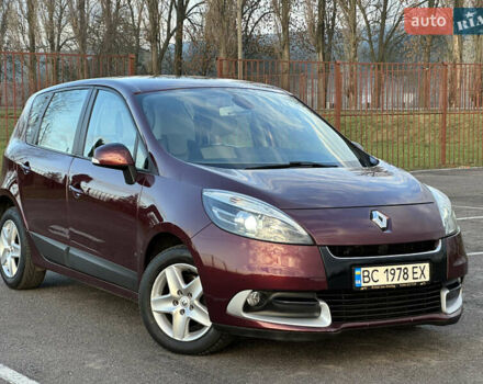 Красный Рено Сценик, объемом двигателя 1.46 л и пробегом 216 тыс. км за 8200 $, фото 1 на Automoto.ua