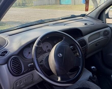 Рено Сценик, объемом двигателя 2 л и пробегом 312 тыс. км за 3397 $, фото 4 на Automoto.ua