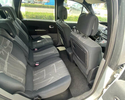 Рено Сценик, объемом двигателя 1.87 л и пробегом 212 тыс. км за 4700 $, фото 15 на Automoto.ua