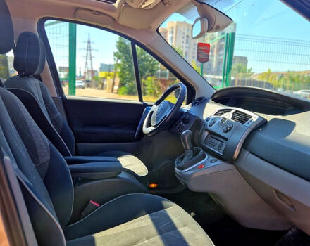 Рено Сценик, объемом двигателя 1.6 л и пробегом 180 тыс. км за 4900 $, фото 8 на Automoto.ua