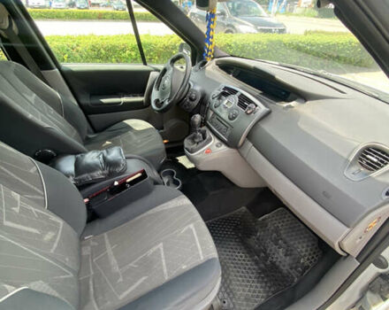 Рено Сценик, объемом двигателя 1.87 л и пробегом 212 тыс. км за 4700 $, фото 10 на Automoto.ua