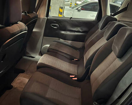 Рено Сценик, объемом двигателя 0 л и пробегом 246 тыс. км за 3950 $, фото 9 на Automoto.ua