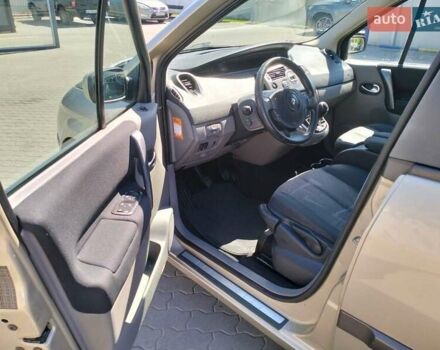 Рено Сценик, объемом двигателя 1.6 л и пробегом 235 тыс. км за 5200 $, фото 10 на Automoto.ua