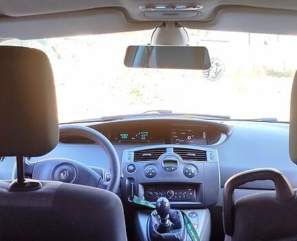 Рено Сценик, объемом двигателя 1.6 л и пробегом 239 тыс. км за 5750 $, фото 9 на Automoto.ua