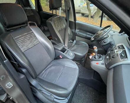 Рено Сценик, объемом двигателя 0 л и пробегом 290 тыс. км за 5400 $, фото 14 на Automoto.ua