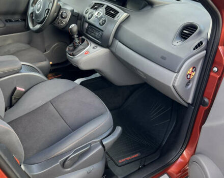 Рено Сценик, объемом двигателя 1.6 л и пробегом 250 тыс. км за 6100 $, фото 19 на Automoto.ua