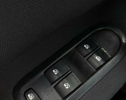 Рено Сценик, объемом двигателя 1.6 л и пробегом 186 тыс. км за 5500 $, фото 13 на Automoto.ua