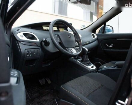 Рено Сценик, объемом двигателя 2 л и пробегом 130 тыс. км за 8200 $, фото 9 на Automoto.ua