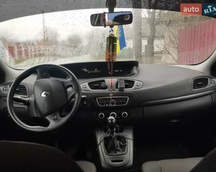Рено Сценик, объемом двигателя 1.5 л и пробегом 238 тыс. км за 7000 $, фото 4 на Automoto.ua