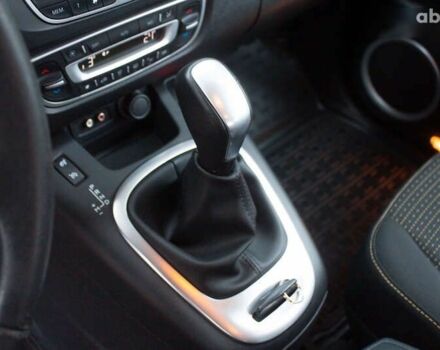 Рено Сценик, объемом двигателя 2 л и пробегом 130 тыс. км за 8200 $, фото 23 на Automoto.ua