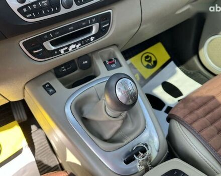 Рено Сценик, объемом двигателя 1.9 л и пробегом 353 тыс. км за 6500 $, фото 12 на Automoto.ua