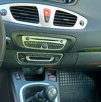 Рено Сценик, объемом двигателя 15 л и пробегом 215 тыс. км за 7950 $, фото 3 на Automoto.ua