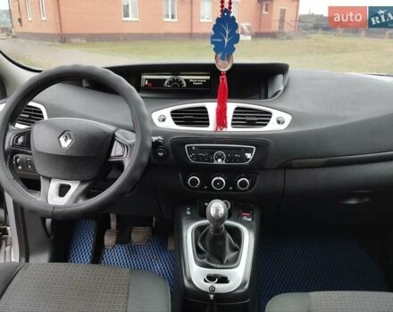 Рено Сценик, объемом двигателя 1.5 л и пробегом 277 тыс. км за 5950 $, фото 13 на Automoto.ua