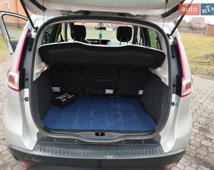 Рено Сценик, объемом двигателя 1.5 л и пробегом 277 тыс. км за 5950 $, фото 12 на Automoto.ua