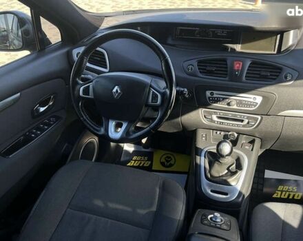 Рено Сценик, объемом двигателя 1.5 л и пробегом 278 тыс. км за 7700 $, фото 13 на Automoto.ua