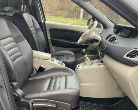 Рено Сценік, об'ємом двигуна 1.6 л та пробігом 196 тис. км за 7800 $, фото 17 на Automoto.ua