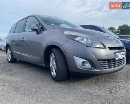 Рено Сценик, объемом двигателя 1.87 л и пробегом 200 тыс. км за 7500 $, фото 6 на Automoto.ua