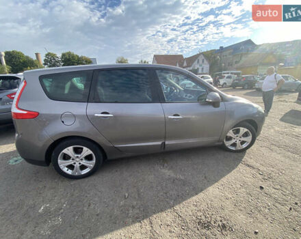 Рено Сценик, объемом двигателя 1.87 л и пробегом 200 тыс. км за 7500 $, фото 10 на Automoto.ua