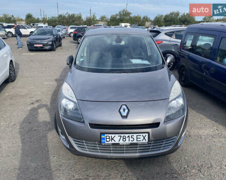 Рено Сценик, объемом двигателя 1.87 л и пробегом 200 тыс. км за 7500 $, фото 2 на Automoto.ua