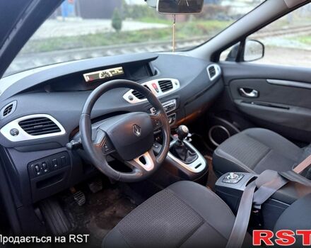 Рено Сценик, объемом двигателя 1.5 л и пробегом 140 тыс. км за 6500 $, фото 6 на Automoto.ua