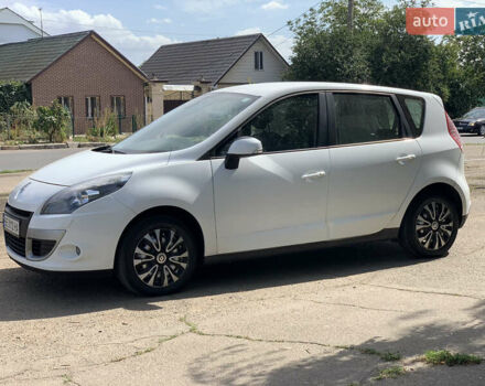 Рено Сценик, объемом двигателя 2 л и пробегом 253 тыс. км за 8100 $, фото 1 на Automoto.ua