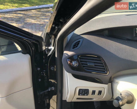 Рено Сценик, объемом двигателя 1.6 л и пробегом 248 тыс. км за 8300 $, фото 32 на Automoto.ua