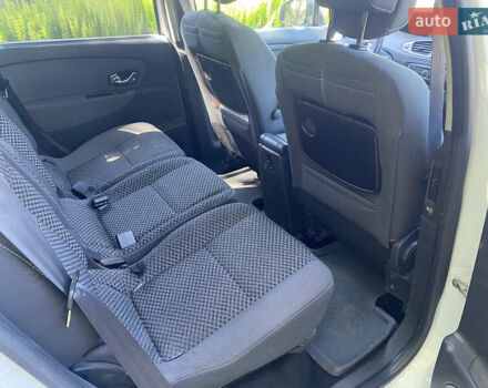 Рено Сценик, объемом двигателя 2 л и пробегом 253 тыс. км за 8100 $, фото 9 на Automoto.ua