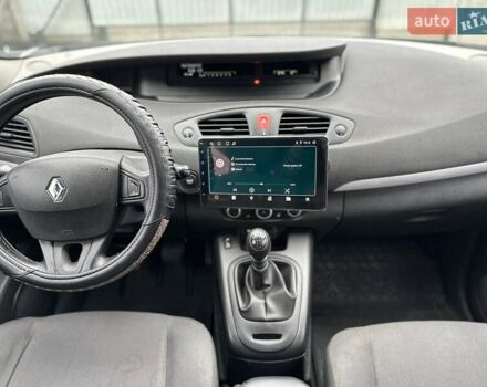 Рено Сценик, объемом двигателя 1.5 л и пробегом 346 тыс. км за 5900 $, фото 12 на Automoto.ua