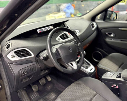 Рено Сценик 2011 в Харькове на Automoto.ua Рено Сценик, объемом двигателя 1.6 л и пробегом 170 тыс. км за 7500 $, фото 2 на Automoto.ua