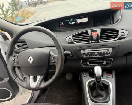 Рено Сценик, объемом двигателя 1.5 л и пробегом 257 тыс. км за 6999 $, фото 26 на Automoto.ua