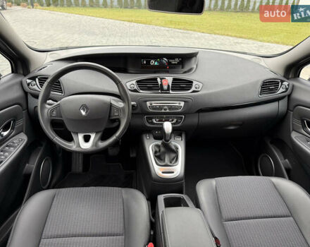 Рено Сценик, объемом двигателя 1.5 л и пробегом 153 тыс. км за 7999 $, фото 12 на Automoto.ua