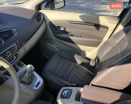 Рено Сценик, объемом двигателя 1.6 л и пробегом 248 тыс. км за 8300 $, фото 30 на Automoto.ua