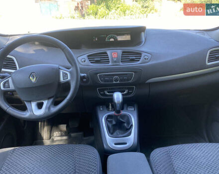 Рено Сценик, объемом двигателя 2 л и пробегом 253 тыс. км за 8100 $, фото 12 на Automoto.ua
