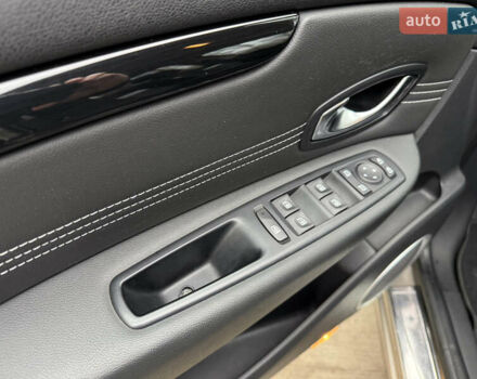 Рено Сценик, объемом двигателя 1.5 л и пробегом 153 тыс. км за 7999 $, фото 17 на Automoto.ua