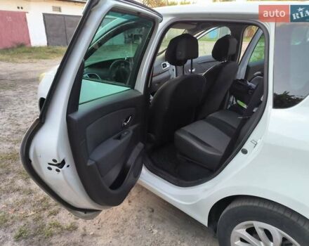 Рено Сценик, объемом двигателя 1.46 л и пробегом 275 тыс. км за 7299 $, фото 9 на Automoto.ua