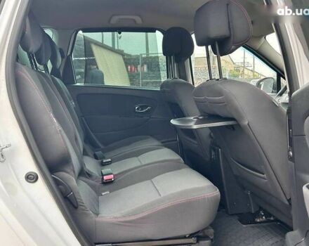 Рено Сценик, объемом двигателя 0 л и пробегом 292 тыс. км за 7800 $, фото 26 на Automoto.ua