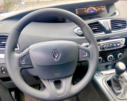 Рено Сценик, объемом двигателя 1.5 л и пробегом 220 тыс. км за 8500 $, фото 3 на Automoto.ua