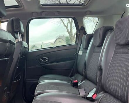 Рено Сценик, объемом двигателя 1.5 л и пробегом 226 тыс. км за 8900 $, фото 19 на Automoto.ua